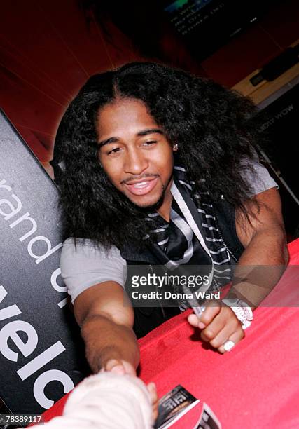 Singer Omarion poses while signing his new CD "FACE OFF" at Circuit City on December 11, 2007 in New York City, New York.