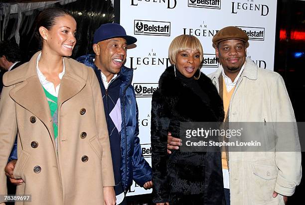 Model Porschla Coleman, Russell Simmons, Singer Mary J. Blige and Kendu Isaacs attend Warner Brothers New York premiere of "I Am Legend" at The WaMu...