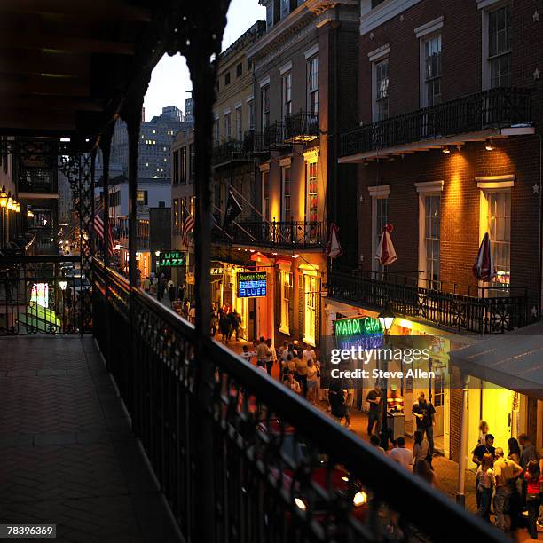 bourbon street, new orleans - bourbon street stock pictures, royalty-free photos & images