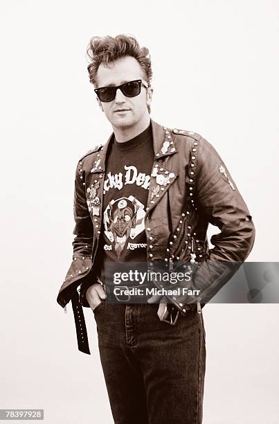 portrait of man - rockabilly stockfoto's en -beelden