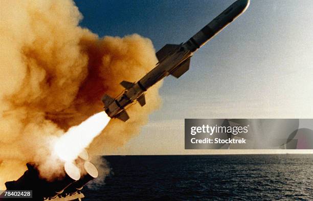 missile launching - missile launch stock pictures, royalty-free photos & images