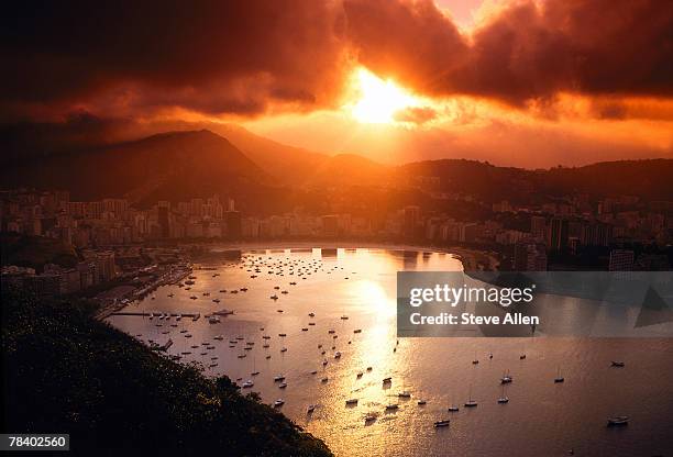 rio de janeiro, brazil at sunset - rj allen stock-fotos und bilder