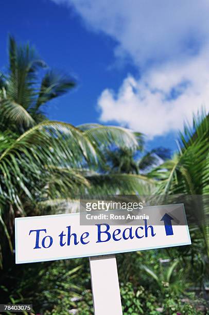 sign reading to the beach - life si a beach stock pictures, royalty-free photos & images