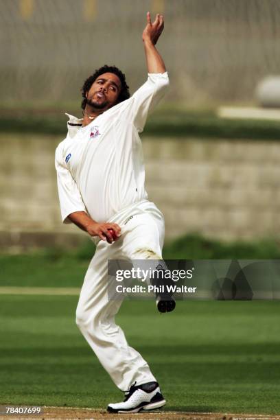 Andre Adams of Auckland bowls a delivery during the State Championship match between Auckland and Northern at Eden Park December 12, 2007 in...