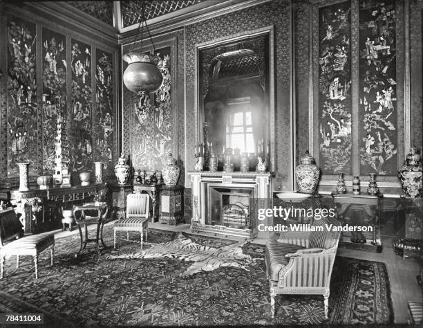 The Chinese Room in Buckingham Palace, circa 1930. The furnishings acquired from the Brighton Pavilion.