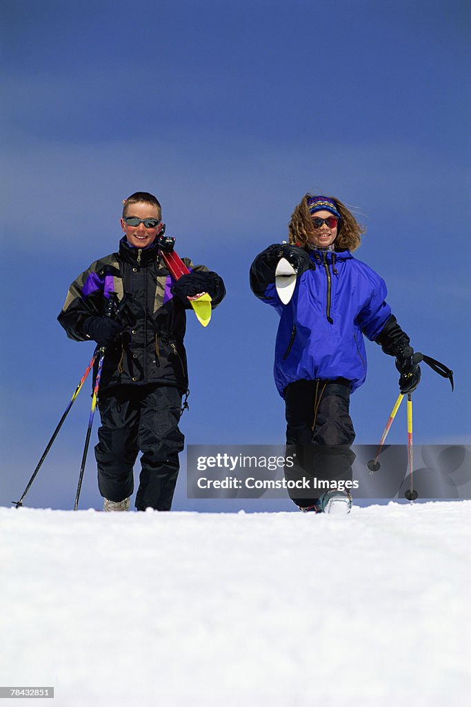 Children skiing