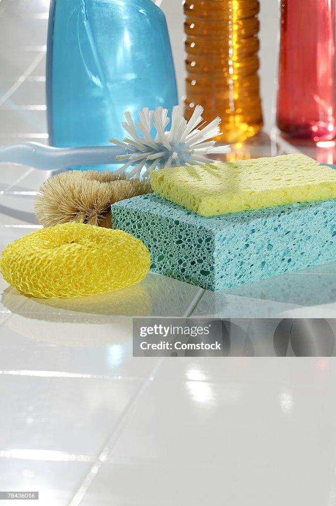 Sponges and cleaning supplies