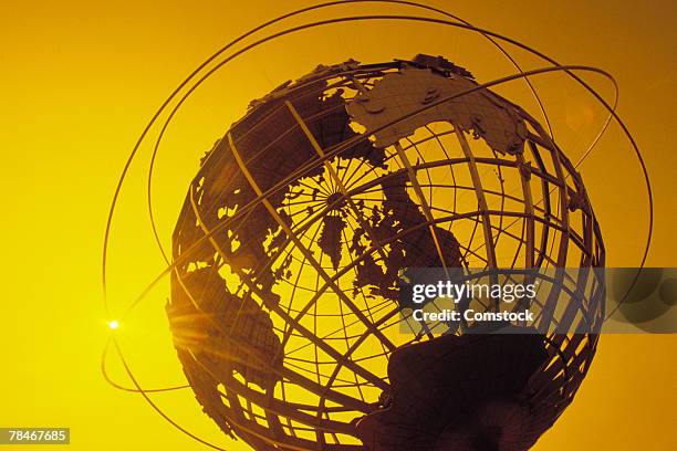 globe sculpture outdoors - flushing queens stock pictures, royalty-free photos & images