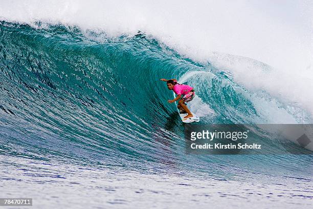 Sofia Mulanovich of Peru is defeated by Keala Kennelly of Hawaii, preventing her from advancing out of Round 3 of the Billabong Girls Pro Maui...