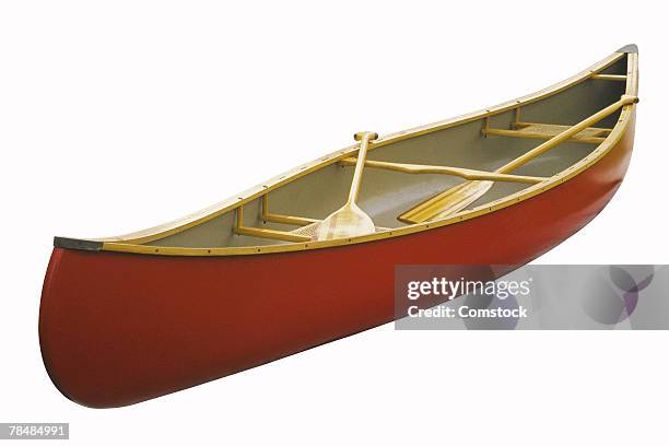 canoe with paddles - canoe fotografías e imágenes de stock