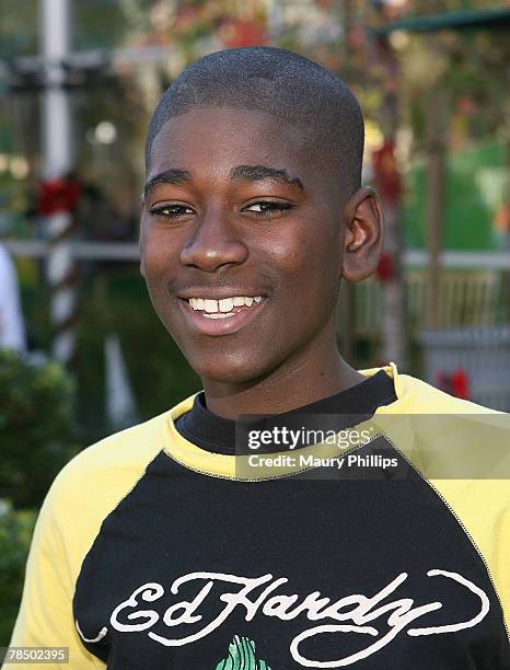 Actor Kwame Boateng attends the Britti Cares Children's Blood Drive on December 15, 2007 at Children's Hospital in Los Angeles, California.