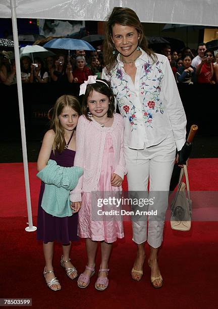 Antonia Kidman and her children arrive at the Australian Premiere of "The Golden Compass" at the State Theatre on December 16, 2007 in Sydney,...