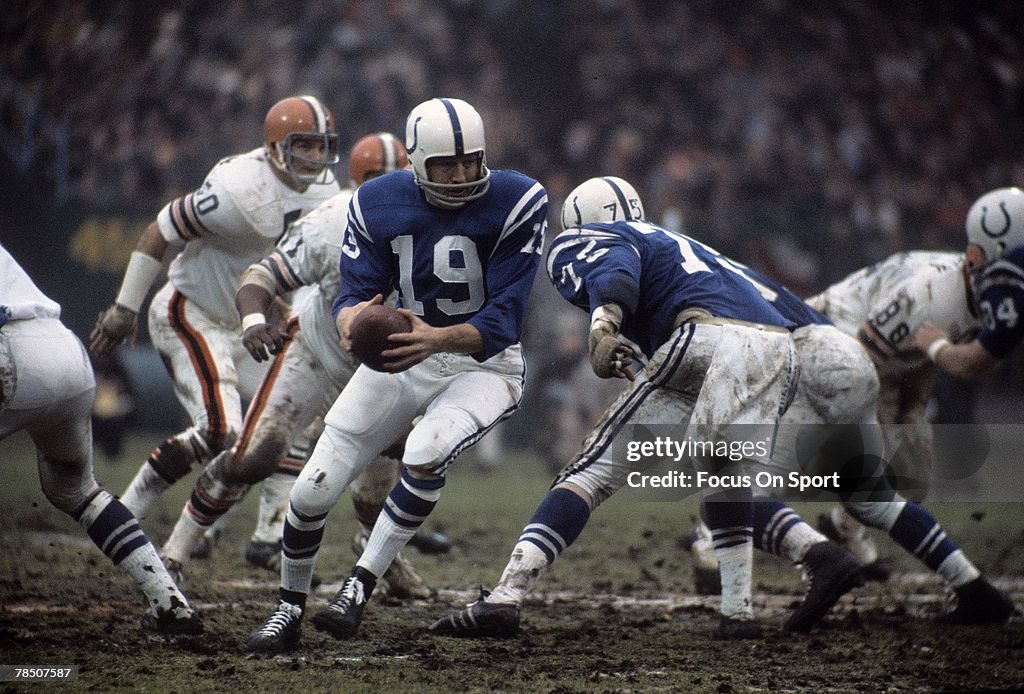 Baltimore Colts v Cleveland Browns