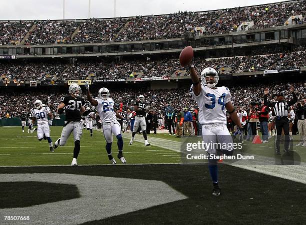 186 Tj Rushing Photos & High Res Pictures - Getty Images