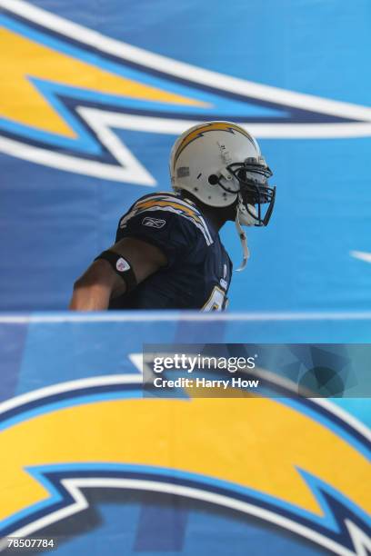 LaDainian Tomlinson of the San Diego Chargers takes the field against the Detroit Lions before the game at Qualcomm Stadium December 16, 2007 in San...