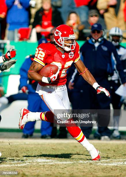 Wide receiver Dwayne Bowe of the Kansas City Chiefs runs down field in a game against the Tennessee Titans at Arrowhead Stadium December 16, 2007 in...