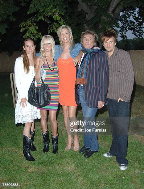 Kimberly Stewart, Penny Lancaster, Rod Stewart, Sean Stewart and Guest