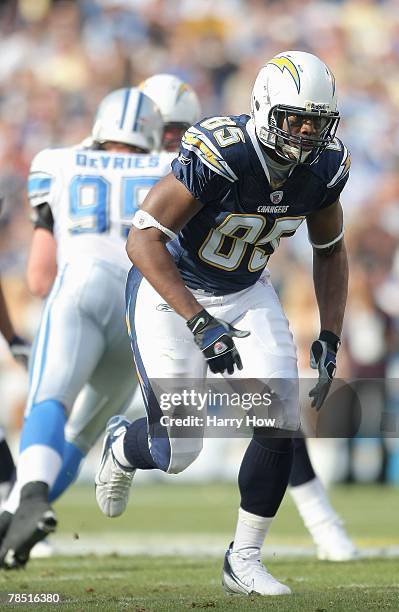 Antonio Gates of the San Diego Chargers takes off at the snap during the game against the Detroit Lions on December 16, 2007 at Qualcomm Stadium in...