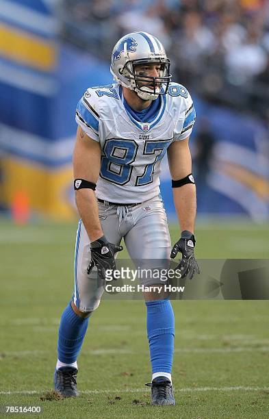 Mike Furrey of the Detroit Lions positions at the line of scrimmage against the San Diego Chargers on December 16, 2007 at Qualcomm Stadium in San...