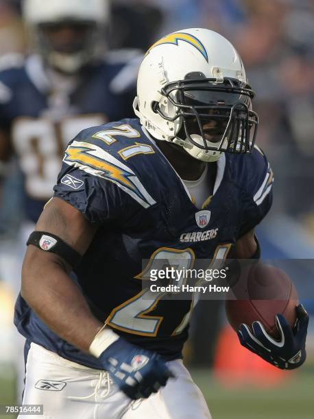 LaDainian Tomlinson of the San Diego Chargers runs the ball against the Detroit Lions on December 16, 2007 at Qualcomm Stadium in San Diego,...