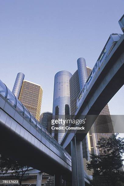 renaissance center and monorail , detroit , michigan - detroit michigan stock-fotos und bilder