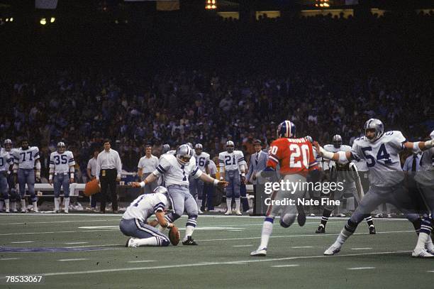 Kicker Efren Herrera of the Dallas Cowboys kicks a field goal against the Denver Broncos in Super Bowl XI at the Superdome on January 15, 1978 in New...