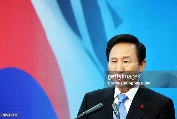 Presidential candidate Lee Myung-Bak of the conservative main opposition Grand National Party , meets with his supporters during a presidential...