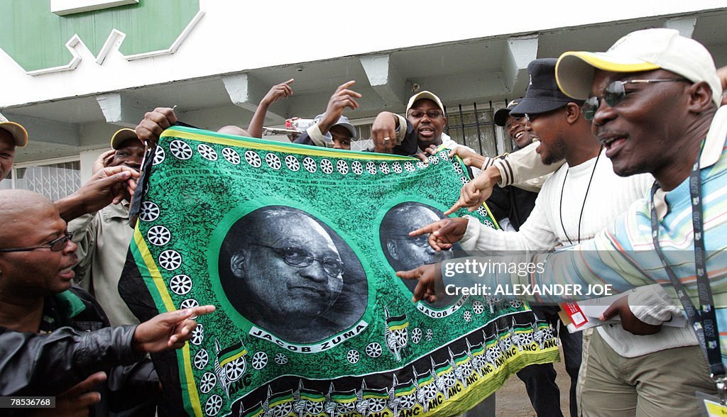 Supporters of ANC Deputy President Jacob