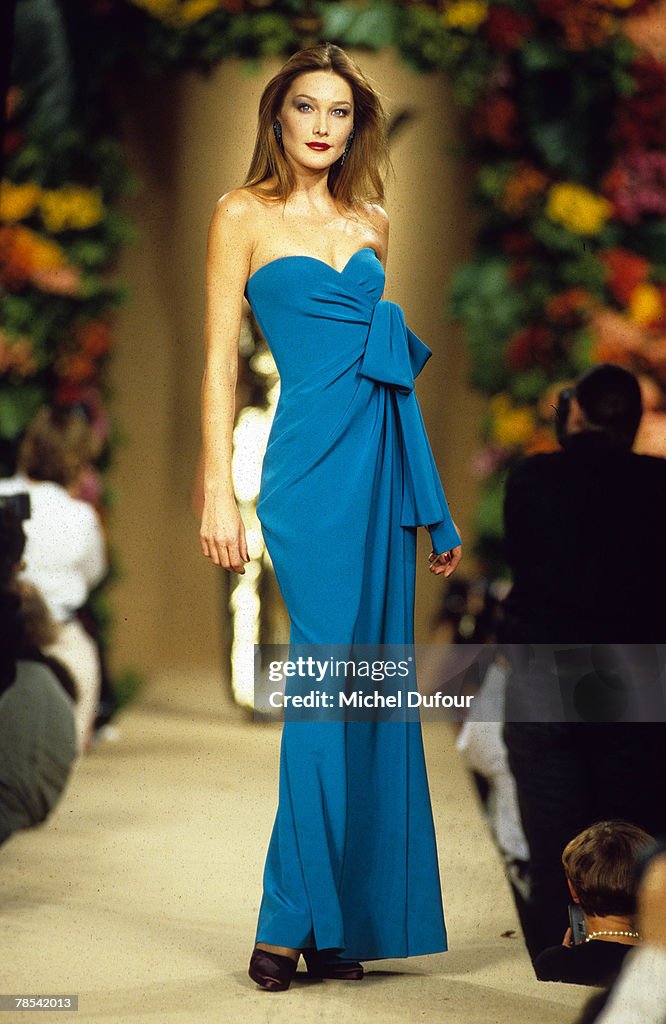 Ex Top Model Carla Bruni Linked To French President Nicolas Sarkozy