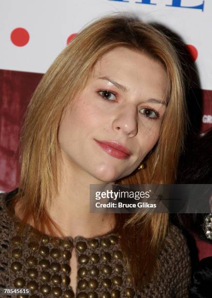 Actress Claire Danes who was a guest judge poses at The Broadway Cares/Equity Fights AIDS 2007 Gypsy of The Year Competition at The New Amsterdam...