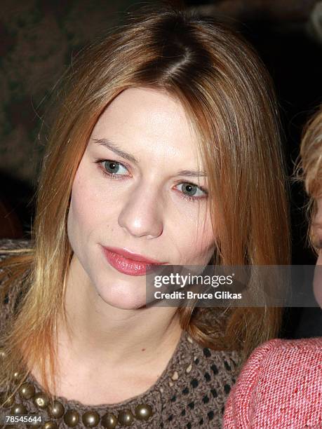 Actress Claire Danes who was a guest judge poses at The Broadway Cares/Equity Fights AIDS 2007 Gypsy of The Year Competition at The New Amsterdam...