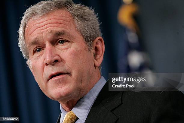 Signing Rfs W. Bush 7,037 President Signing Bill Stock Photos, High-Res Pictures, and ...