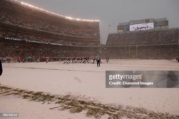 Heavy snowfall and high winds where the order of the day during a game between the Buffalo Bills and Cleveland Browns on December 16, 2007 at...