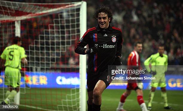 Luca Toni of Bayern celebrates after scoring 1-0 during the UEFA Cup Group F match between Bayern Munich and Aris Saloniki at the Allianz Arena on...