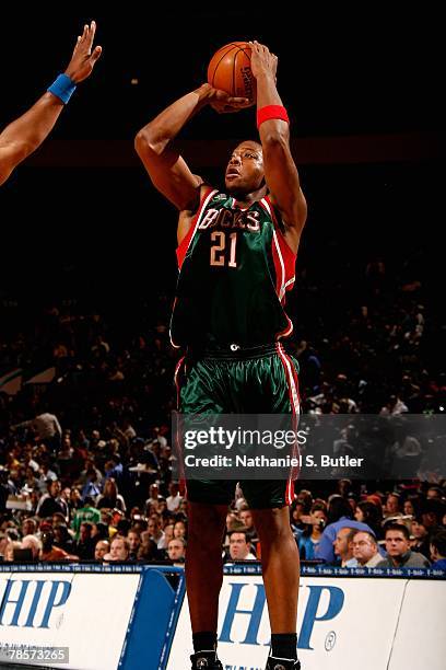 Bobby Simmonds Pictures and Photos - Getty Images