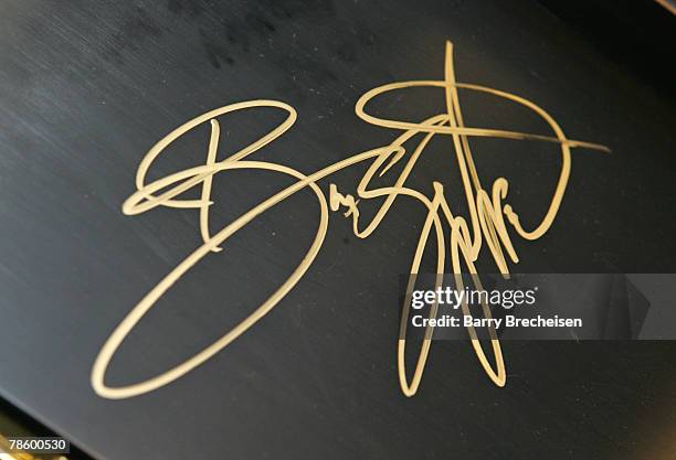 Springsteen Autograph 25 Bruce Springsteen Autograph Stock Photos, High-Res Pictures, and ...