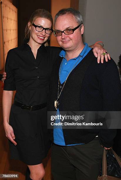 Jen Sample Jennifer Sample Photos and Premium High Res Pictures - Getty Images