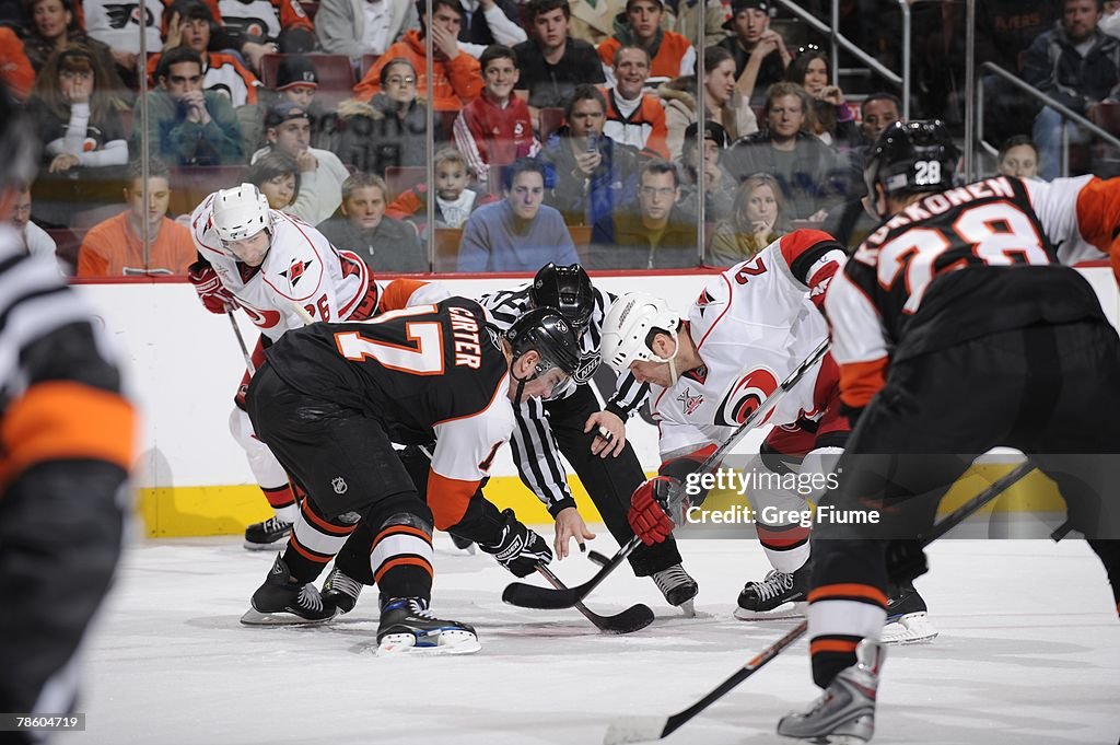 Carolina Hurricanes v Philadelphia Flyers
