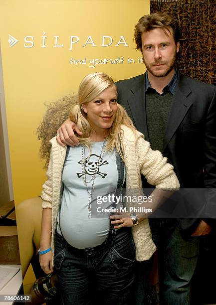 Tori Spelling and Dean McDermott at Silpada Designs