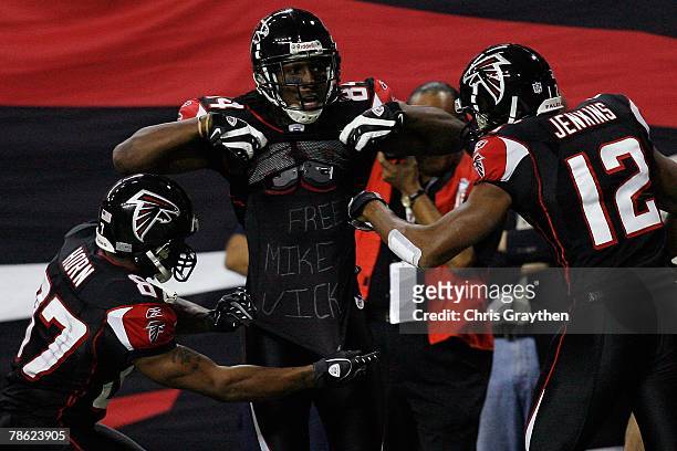 1,427 Roddy White Falcons Stock Photos, High-Res Pictures, and