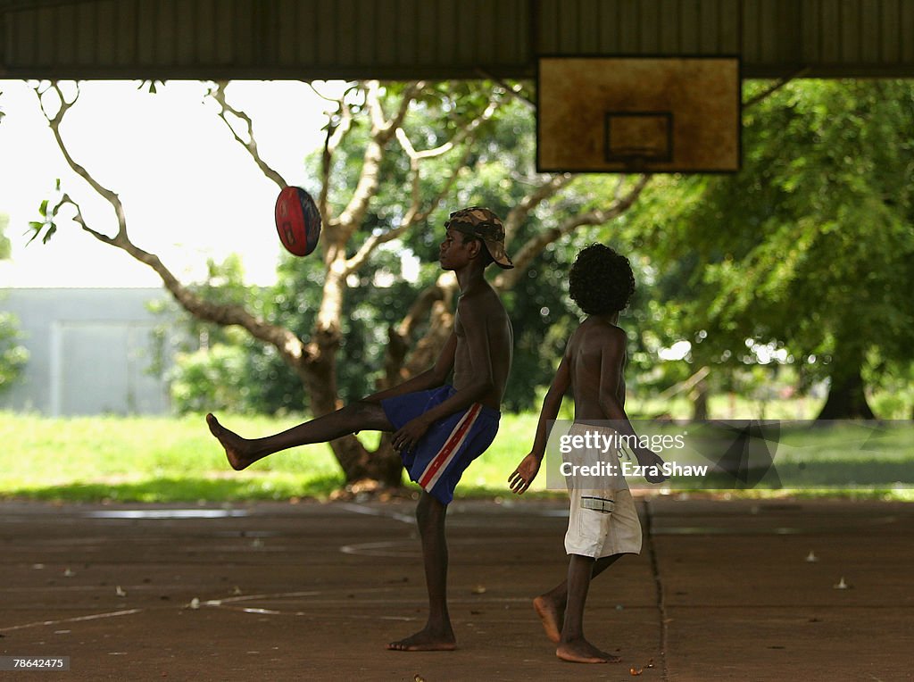 Tiwi Islands Football Brings Community Together