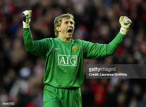 Tomasz Kuszczak of Manchester United celebrates the second goal during the Barclays Premier League match between Sunderland and Manchester United at...