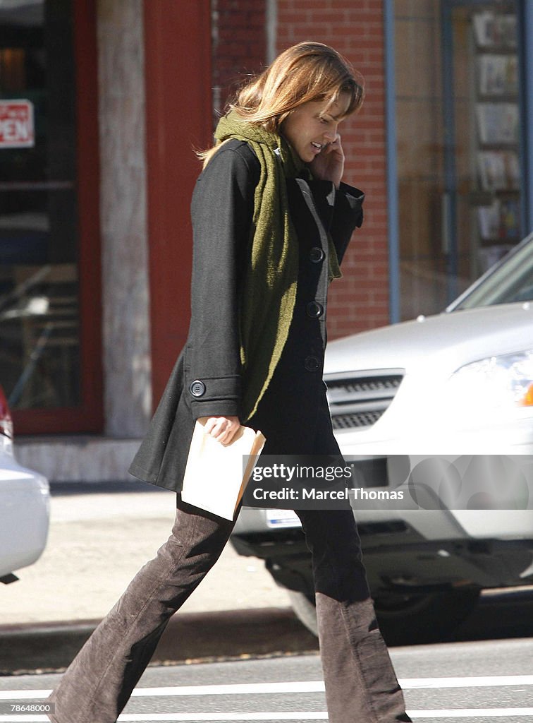 Hilary Swank Sighting in New York City - November 3, 2006