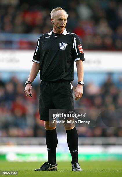 Referee Peter Walton in action during the Barclays Premier League match between West Ham United and Reading held at Upton Park on December 26, 2007...