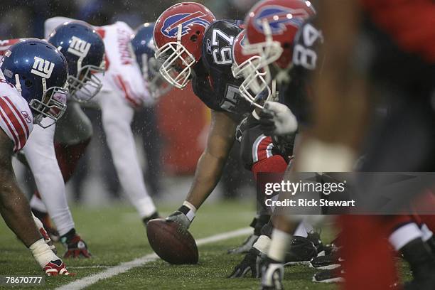 Melvin Fowler of the Buffalo Bills prepares to snap the ball against the New York Giants on December 23, 2007 at Ralph Wilson Stadium in Orchard...