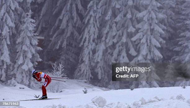 Norway's Marit Bjoergen competes during the 10km Free Individual women's World Cup nordic skiing event, first part of Tour de Ski, 29 December 2007...
