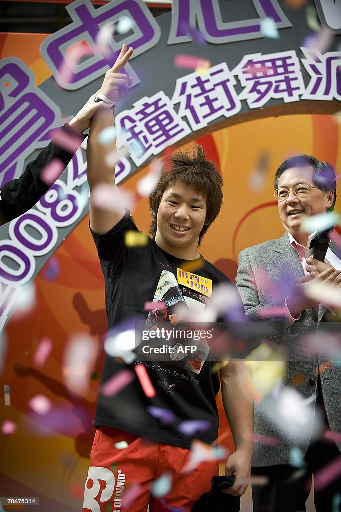 Japanese headspin master Ono Aichi celeb