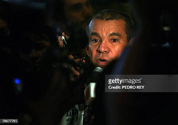 Former Venezuelan Interior and Justice Minister Ramon Rodriguez Chacin, speaks to journalists in a hotel in Caracas, 30 December, 2007. The release...