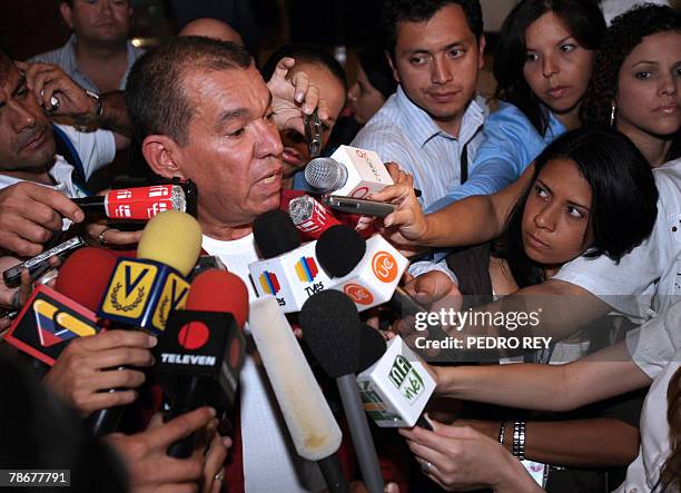 Former Venezuelan Interior and Justice Minister Ramon Rodriguez Chacin, speaks to journalists in a hotel in Caracas, 30 December, 2007. The release...