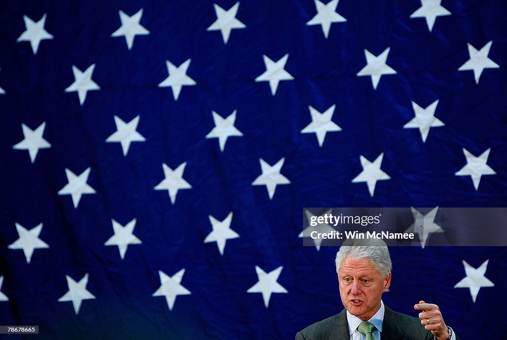 Bill Clinton Campaigns For Hillary in Iowa